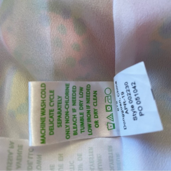 Lilly Pulitzer Anni Maxi Dress Size 2
Squeeze the Day 
High Low Ruffle - Picture 13 of 16